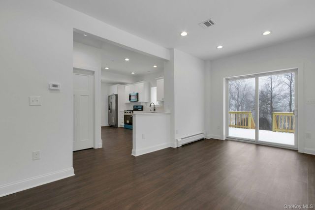 570 Kings Highway, Valley Cottage, NY 10989