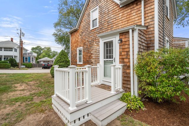 45 Holbrook Rd, Weymouth, MA 02191