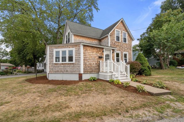 45 Holbrook Rd, Weymouth, MA 02191