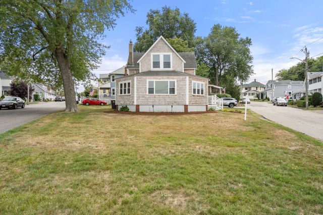 45 Holbrook Rd, Weymouth, MA 02191