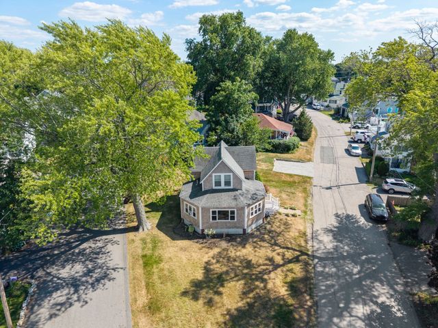 45 Holbrook Rd, Weymouth, MA 02191