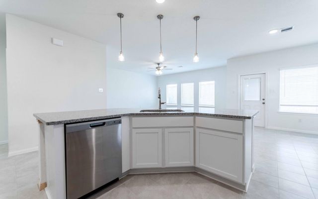 426 Monarch Trail, Huntsville, TX 77320
