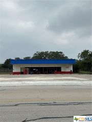246 W Pearl Street, Goliad, TX 77963