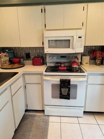 4653 LAKE VILLA DRIVE B, Clearwater, FL 33762