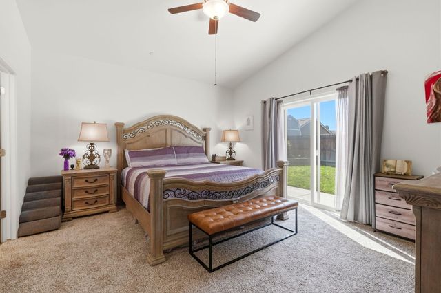 727 W Willow Oak Avenue, Porterville, CA 93257