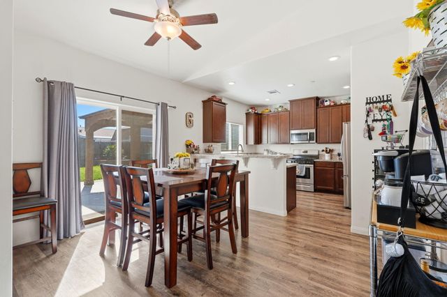 727 W Willow Oak Avenue, Porterville, CA 93257