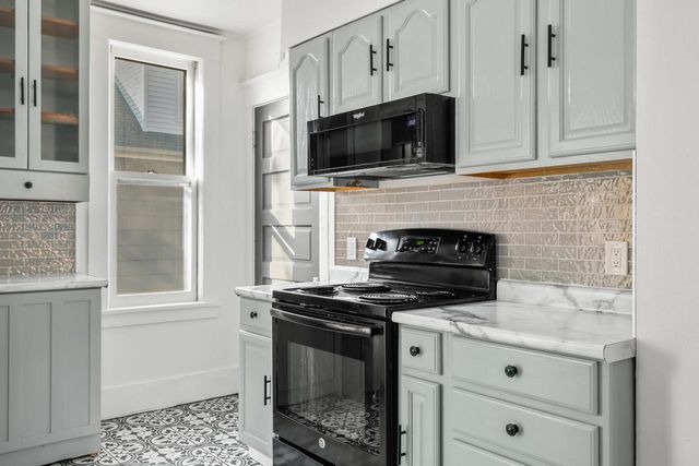 1412 Adams STREET, La Crosse, WI 54601