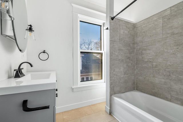 1412 Adams STREET, La Crosse, WI 54601