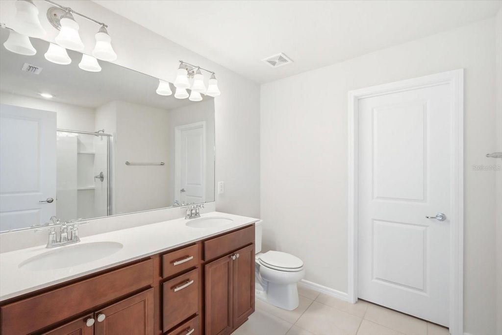 Image 11 of property listing at 20466 MONZA LOOP, Land O Lakes, FL 34638