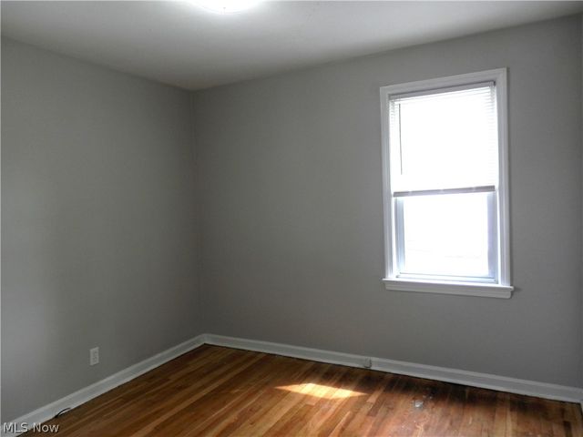 1277 Iroquois Avenue, Mayfield Heights, OH 44124