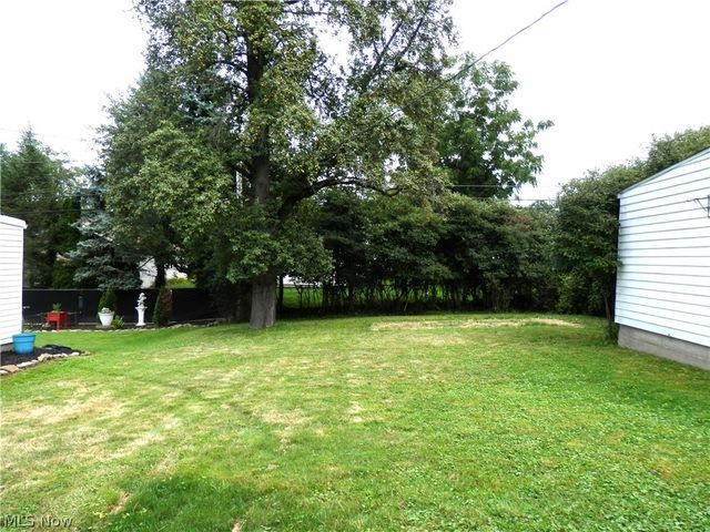 1277 Iroquois Avenue, Mayfield Heights, OH 44124