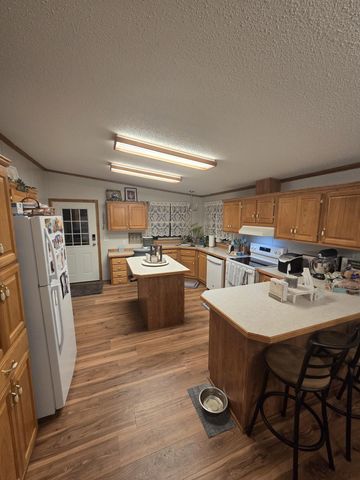 204 E 4th Street, Donnelly, MN 56235