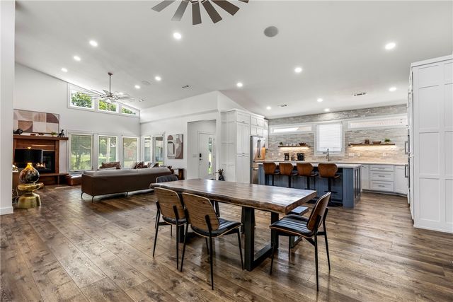 517 Hook Street, Bentonville, AR 72712