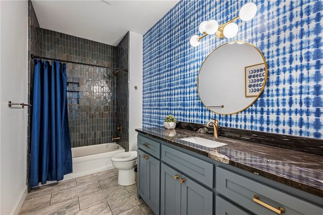 517 Hook Street, Bentonville, AR 72712