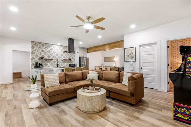 517 Hook Street, Bentonville, AR 72712