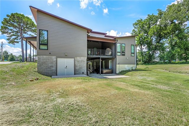 517 Hook Street, Bentonville, AR 72712