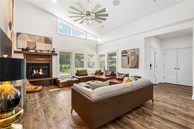 517 Hook Street, Bentonville, AR 72712