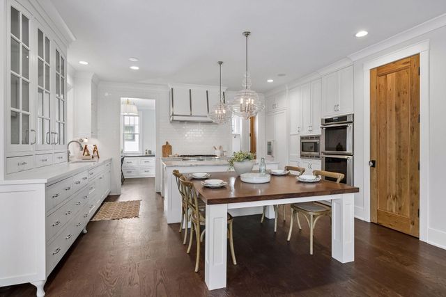 4240 Sidell Trail, Edina, MN 55416