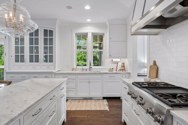 4240 Sidell Trail, Edina, MN 55416