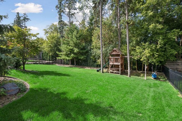 4240 Sidell Trail, Edina, MN 55416