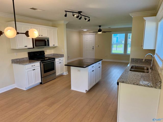 226 Dormont Drive, Huntsville, AL 35810