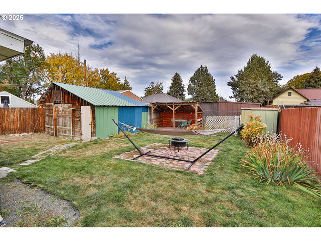 2130 CHERRY St, Baker City, OR 97814