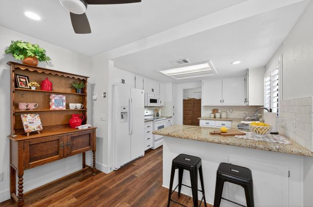 1621 Tollhouse Lane, Clovis, CA 93611