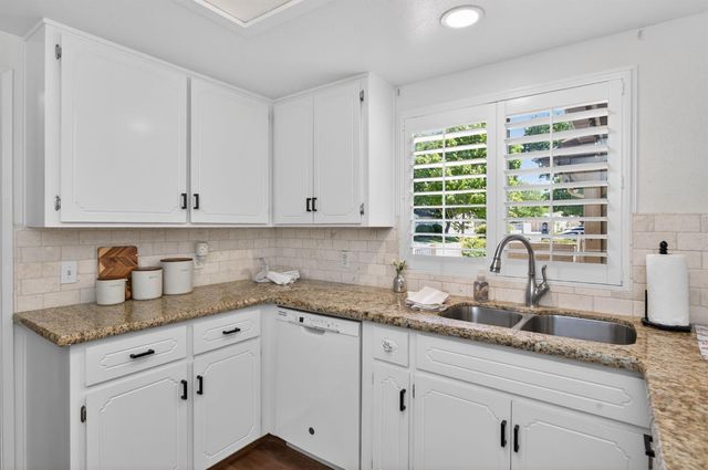 1621 Tollhouse Lane, Clovis, CA 93611