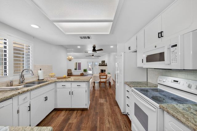 1621 Tollhouse Lane, Clovis, CA 93611