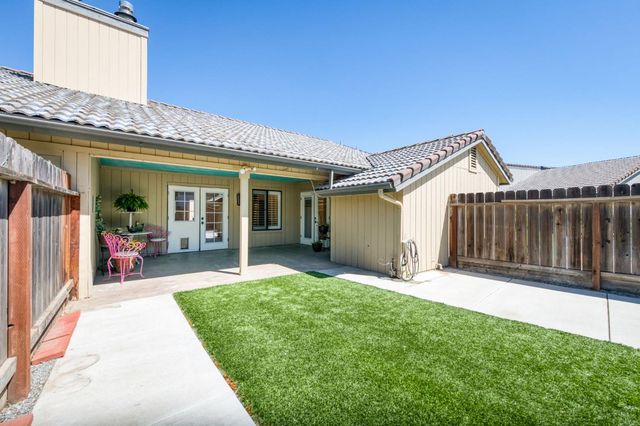 1621 Tollhouse Lane, Clovis, CA 93611