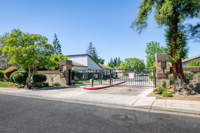 1621 Tollhouse Lane, Clovis, CA 93611