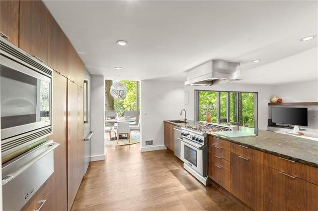 365 Brentwood Terrace NE, Atlanta, GA 30305