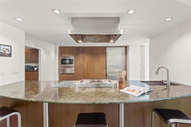 365 Brentwood Terrace NE, Atlanta, GA 30305