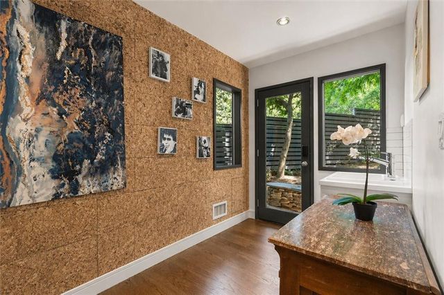 365 Brentwood Terrace NE, Atlanta, GA 30305