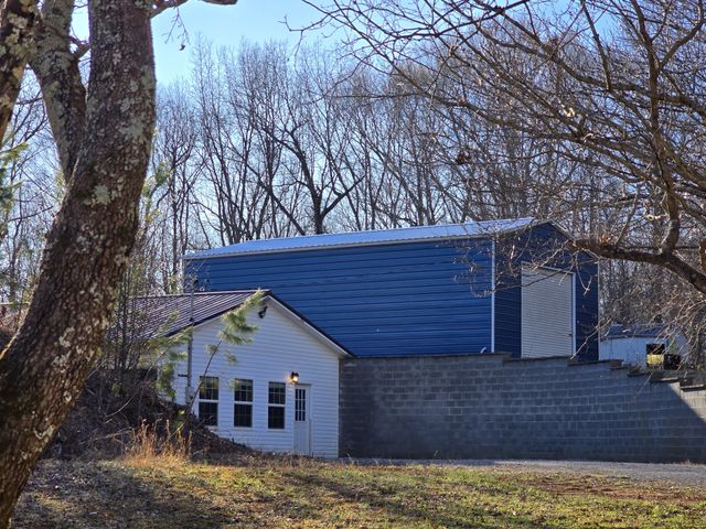 321 S John Locke Rd, Mcminnville, TN 37110