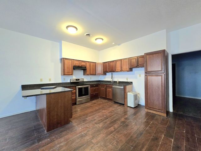 321 S John Locke Rd, Mcminnville, TN 37110