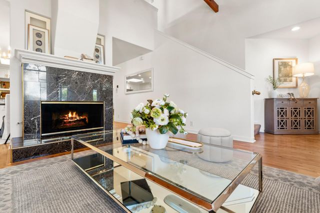 537 Mountain View Avenue, Mountain View, CA 94041