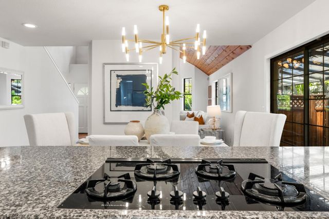 537 Mountain View Avenue, Mountain View, CA 94041