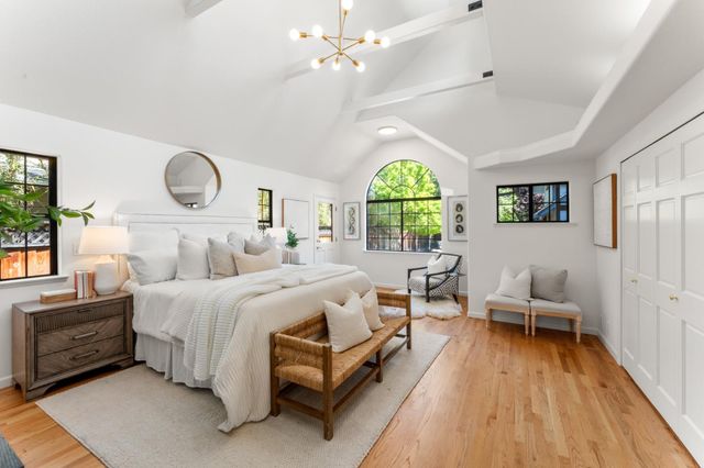 537 Mountain View Avenue, Mountain View, CA 94041