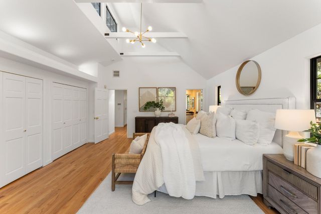 537 Mountain View Avenue, Mountain View, CA 94041