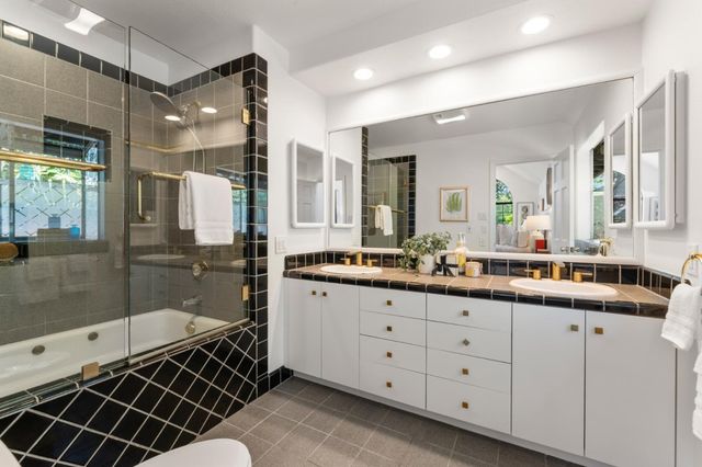 537 Mountain View Avenue, Mountain View, CA 94041