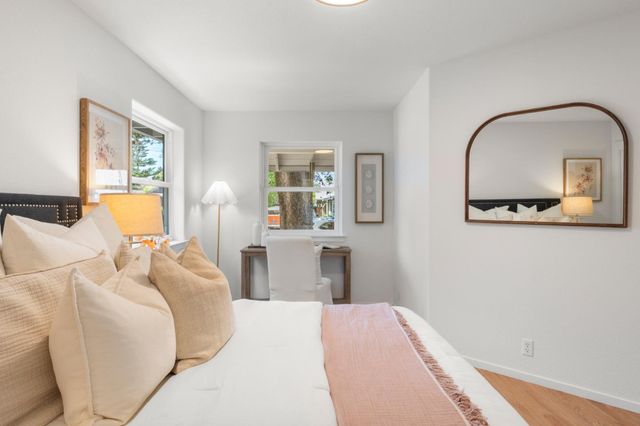 537 Mountain View Avenue, Mountain View, CA 94041