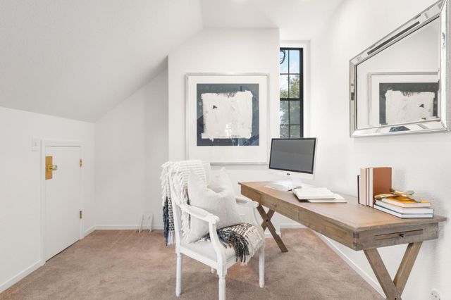 537 Mountain View Avenue, Mountain View, CA 94041