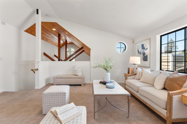 537 Mountain View Avenue, Mountain View, CA 94041