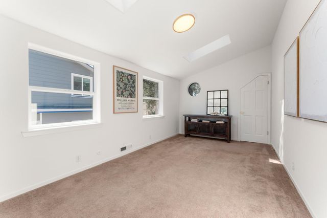 537 Mountain View Avenue, Mountain View, CA 94041