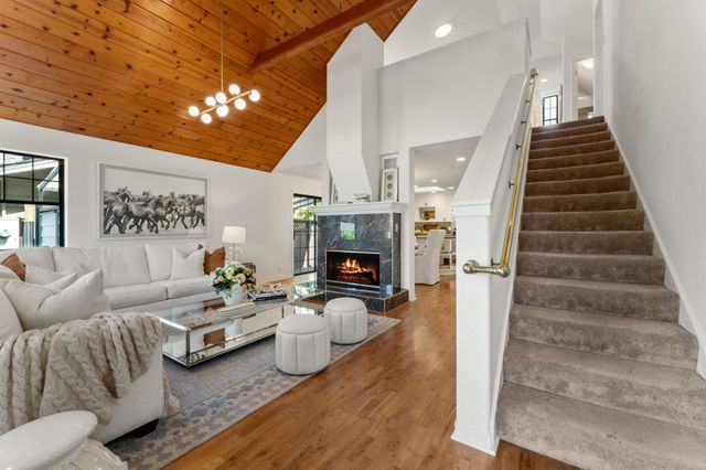 537 Mountain View Avenue, Mountain View, CA 94041