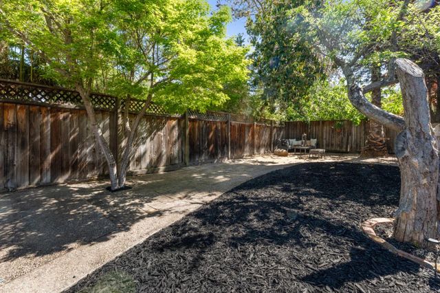 537 Mountain View Avenue, Mountain View, CA 94041