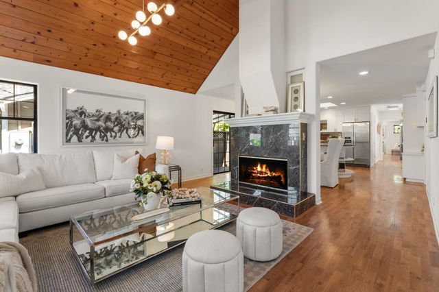 537 Mountain View Avenue, Mountain View, CA 94041