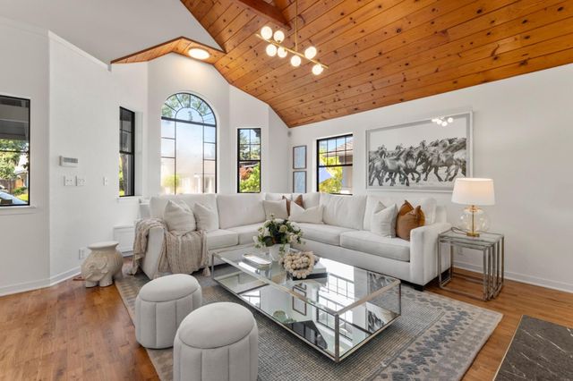 537 Mountain View Avenue, Mountain View, CA 94041