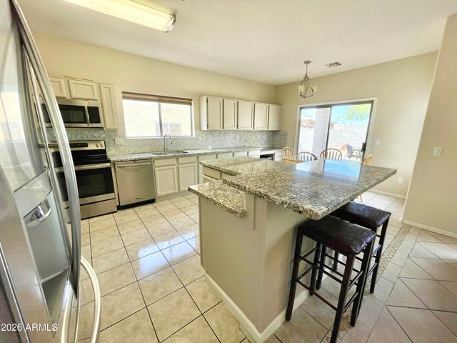 9025 S 6TH Street, Phoenix, AZ 85042